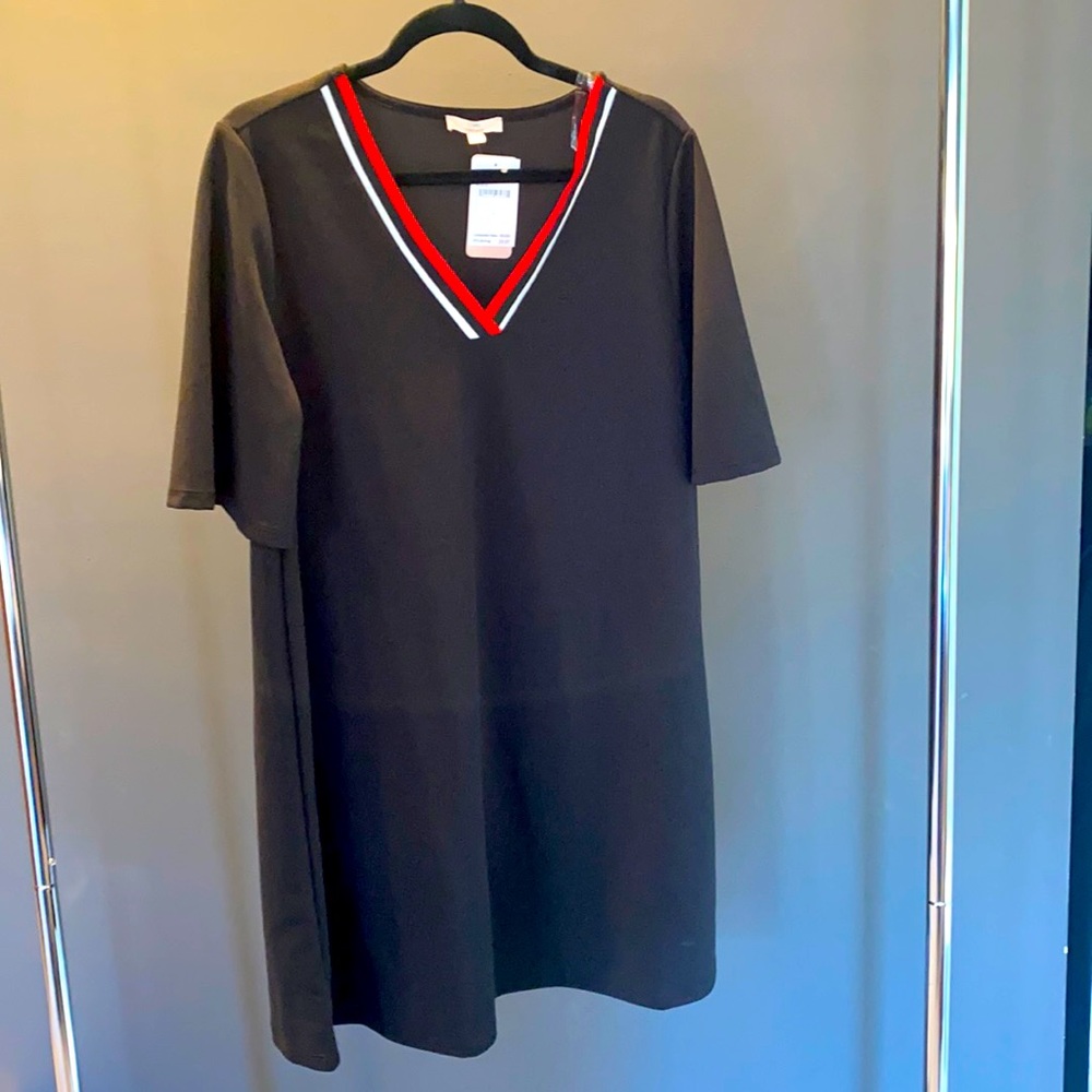 Come Vintage V-neck Dress.